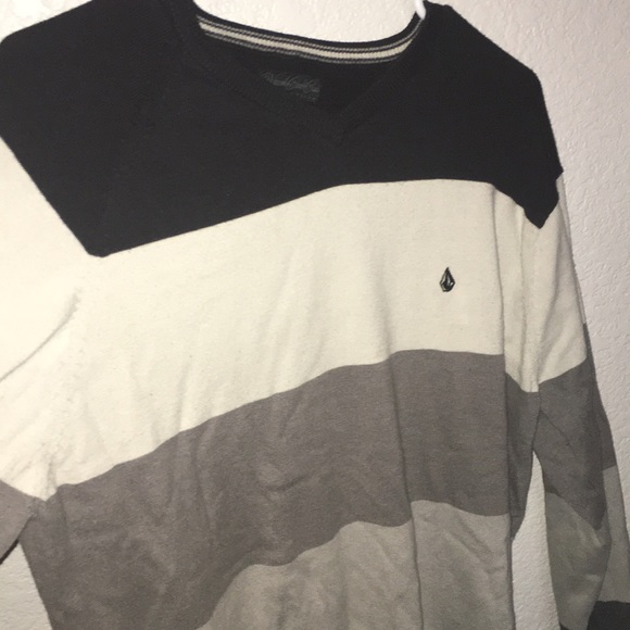 Vintage volcom sweater - Picture 4 of 4